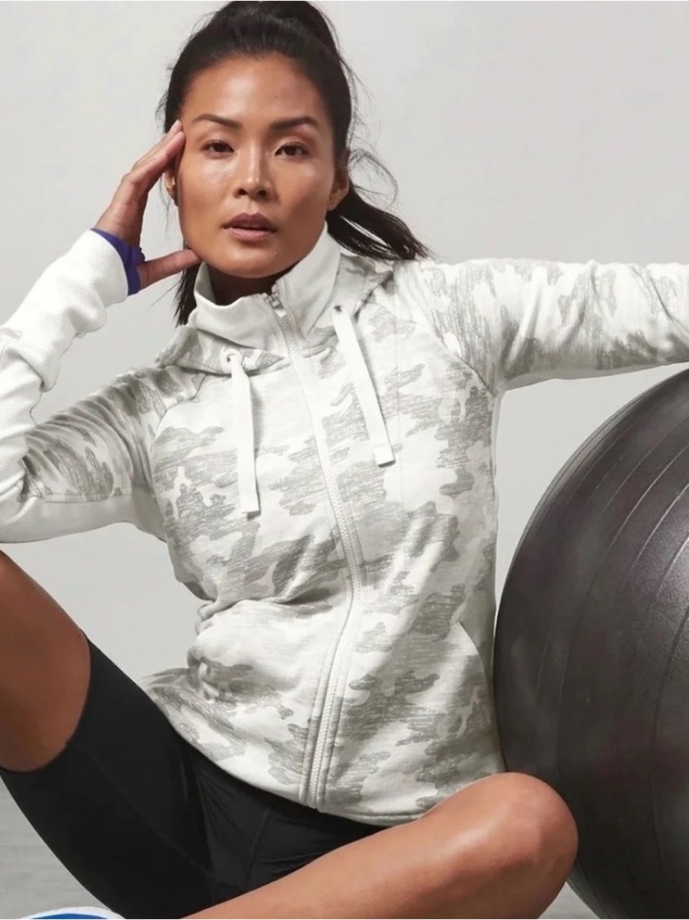 Athleta Triumph Printed Hoodie Jacket, Grey Camo SIZE XS